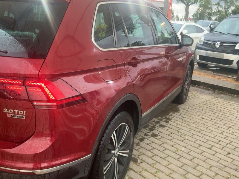 Volkswagen Tiguan 2.0 TDI Sport 4Motion BlueMotion Tech 2016 – снимка 8