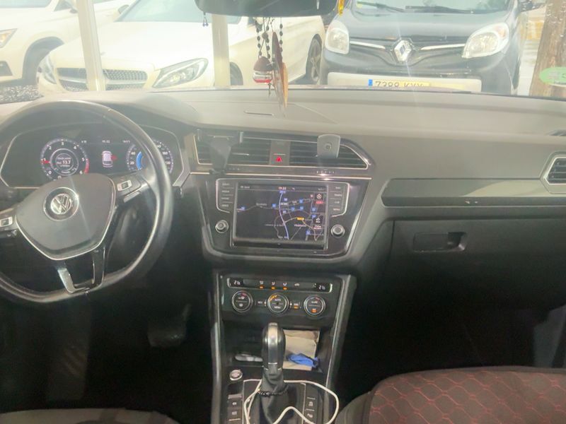 Volkswagen Tiguan 2.0 TDI Sport 4Motion BlueMotion Tech 2016 – снимка 17