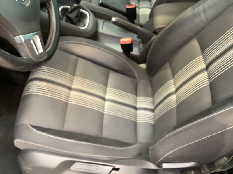 Volkswagen Golf VI 1.2 TSI Match 2012 – снимка 32