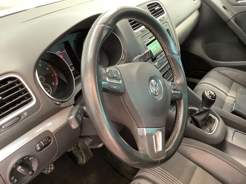 Volkswagen Golf VI 1.2 TSI Match 2012 – снимка 29