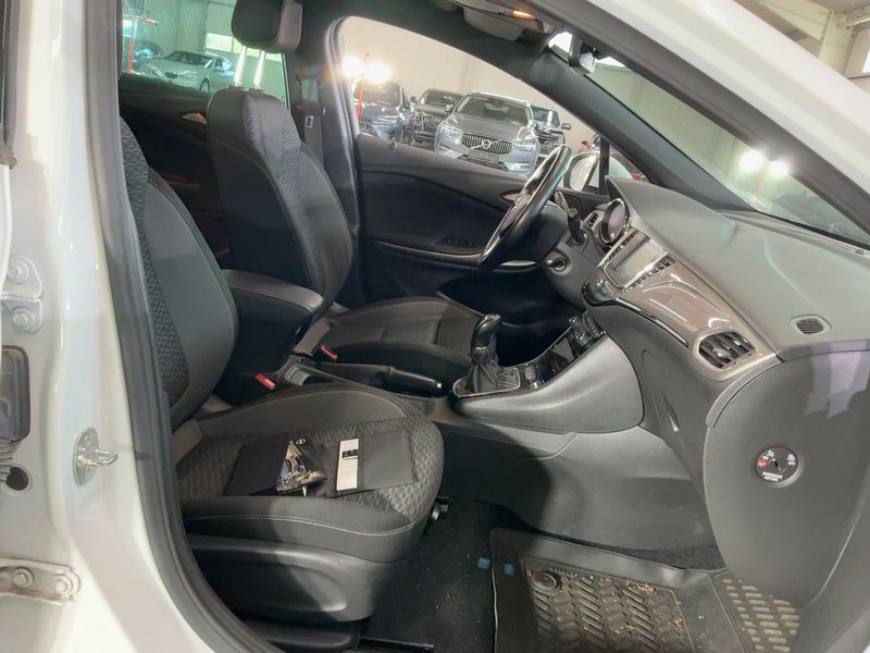 Opel Astra 1.2 Turbo GS Line Start/Stop 2020 – снимка 17