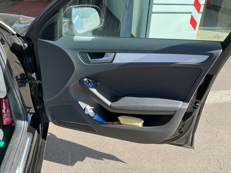 Audi A4 2.0 TDI clean diesel Attraction 2015 – снимка 30