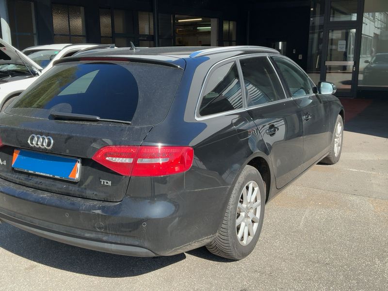 Audi A4 2.0 TDI clean diesel Attraction 2015 – снимка 6