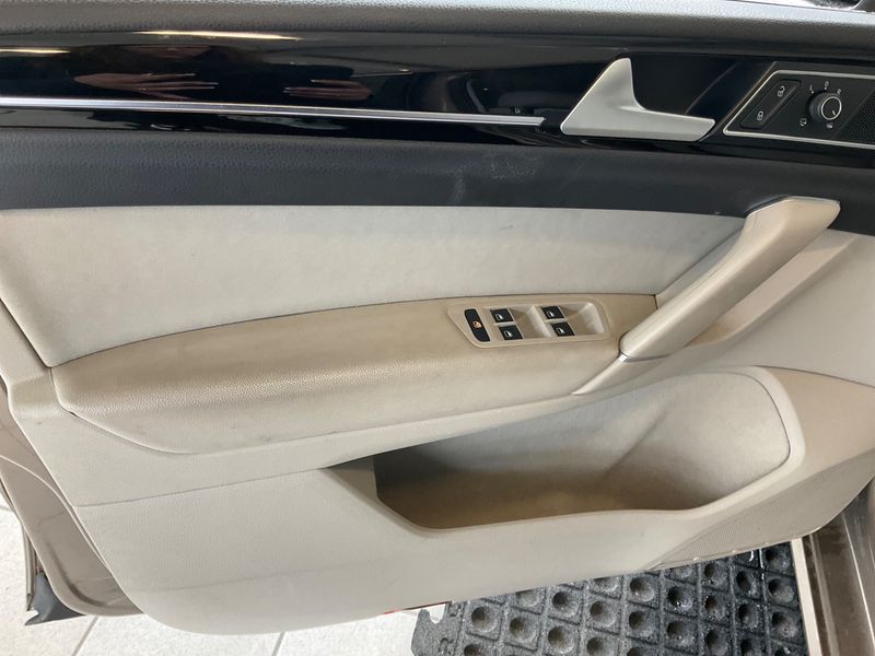 Volkswagen Golf VII Sportsvan 1.4 TSI Highline BlueMotion Tech 2014 – снимка 31