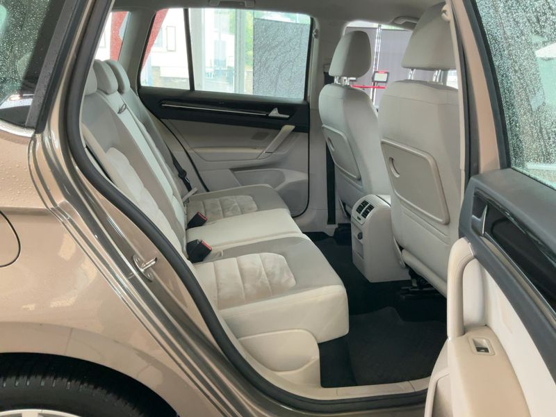 Volkswagen Golf VII Sportsvan 1.4 TSI Highline BlueMotion Tech 2014 – снимка 19