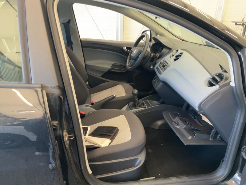 Seat Ibiza 1.2 TSI Stylance / Style 2014 – снимка 16