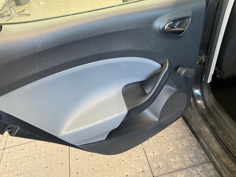 Seat Ibiza 1.2 TSI Stylance / Style 2014 – снимка 37