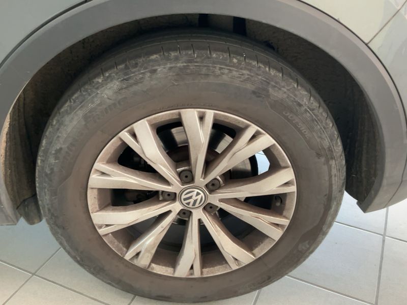 Volkswagen Tiguan 1.6 TDI Business BlueMotion Tech 2017 – снимка 5