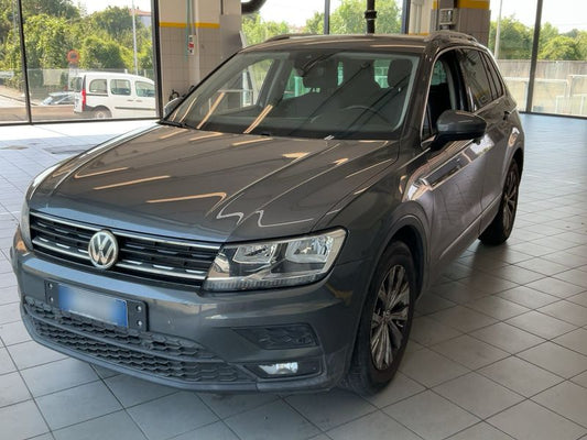 Volkswagen Tiguan 1.6 TDI Business BlueMotion Tech 2017 – снимка 1
