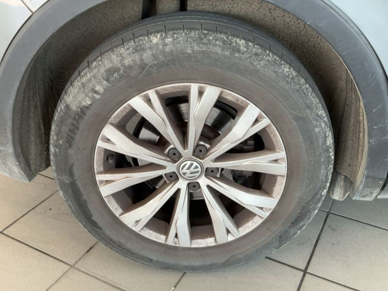 Volkswagen Tiguan 1.6 TDI Business BlueMotion Tech 2017 – снимка 9