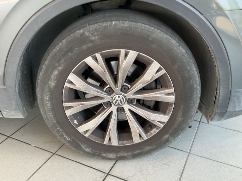 Volkswagen Tiguan 1.6 TDI Business BlueMotion Tech 2017 – снимка 11