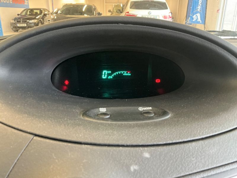 Toyota Yaris 1.0 VVT-i 2005 – снимка 4