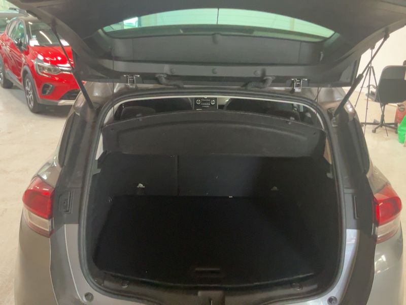 Renault Scenic 1.3 TCe Business 2019 – снимка 15