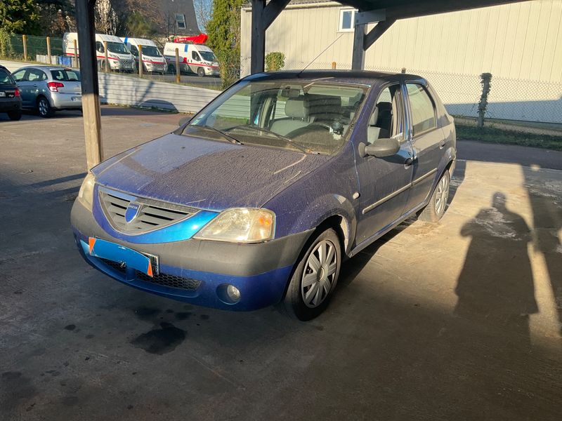 Dacia Logan 1.6 Ambiance 2005 – снимка 1