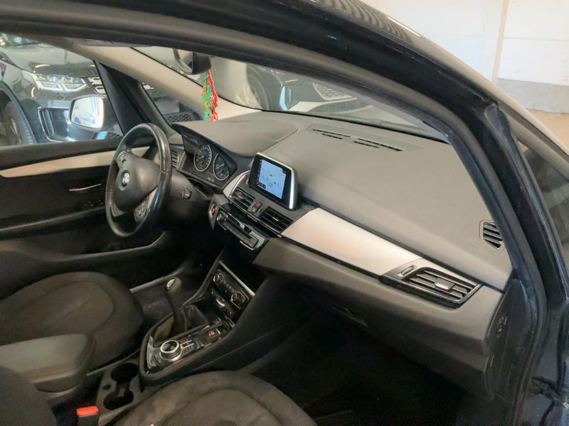 BMW 2er 216d Gran Tourer 2018 – снимка 17