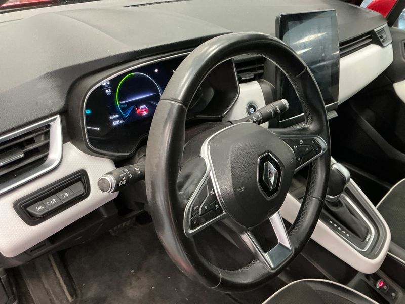 Renault Clio 1.6 Hybrid E-Tech Intens 2020 – снимка 24