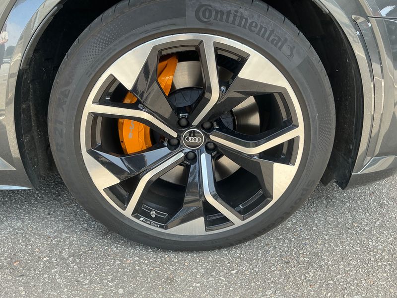 Audi e-tron S quattro 2021 – снимка 11