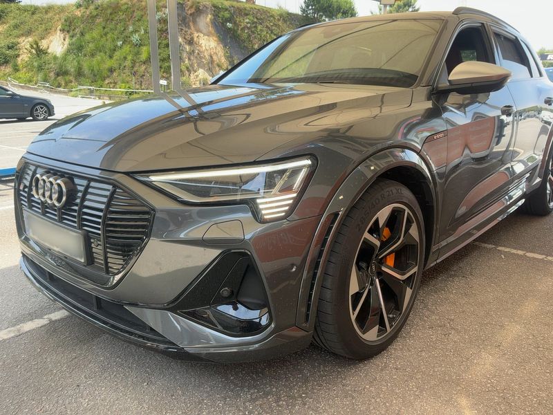 Audi e-tron S quattro 2021 – снимка 2