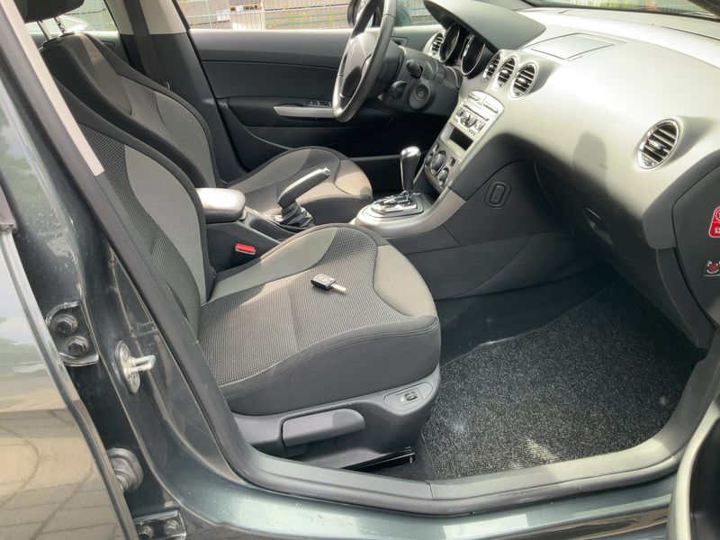 Peugeot 308 1.6 Active 2013 – снимка 16