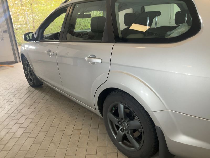 Ford Focus 1.6 Titanium 2010 – снимка 6