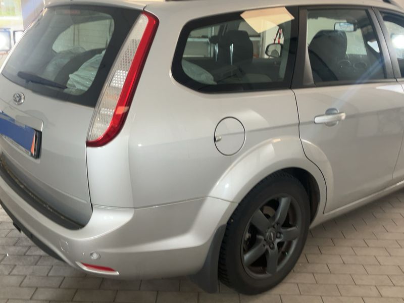 Ford Focus 1.6 Titanium 2010 – снимка 8