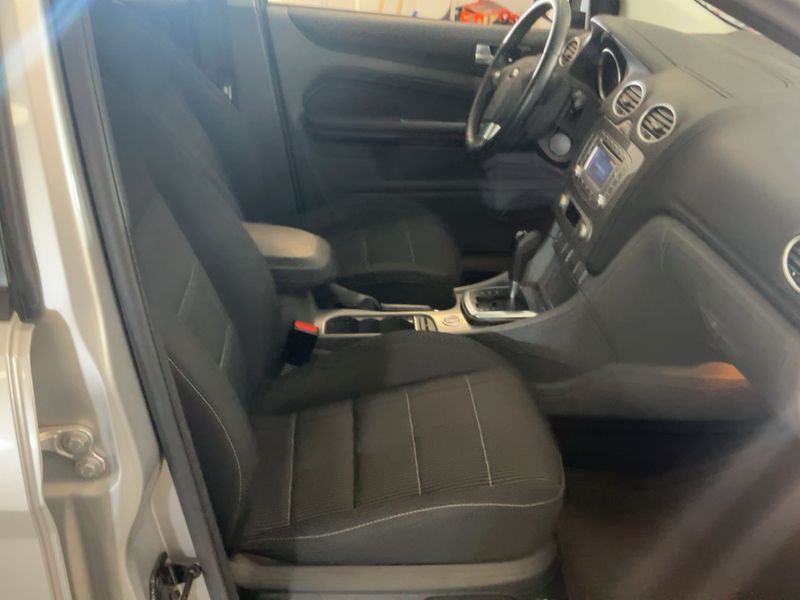 Ford Focus 1.6 Titanium 2010 – снимка 17