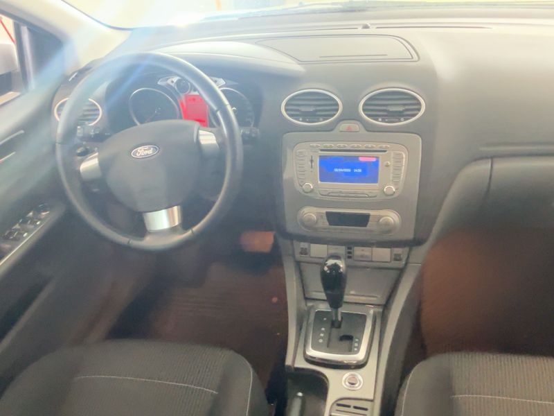 Ford Focus 1.6 Titanium 2010 – снимка 18