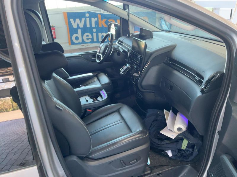Hyundai Staria 2.2 CRDi Signature 4WD 2023 – снимка 17