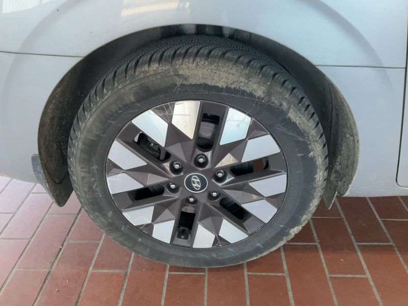 Hyundai Staria 2.2 CRDi Signature 4WD 2023 – снимка 9