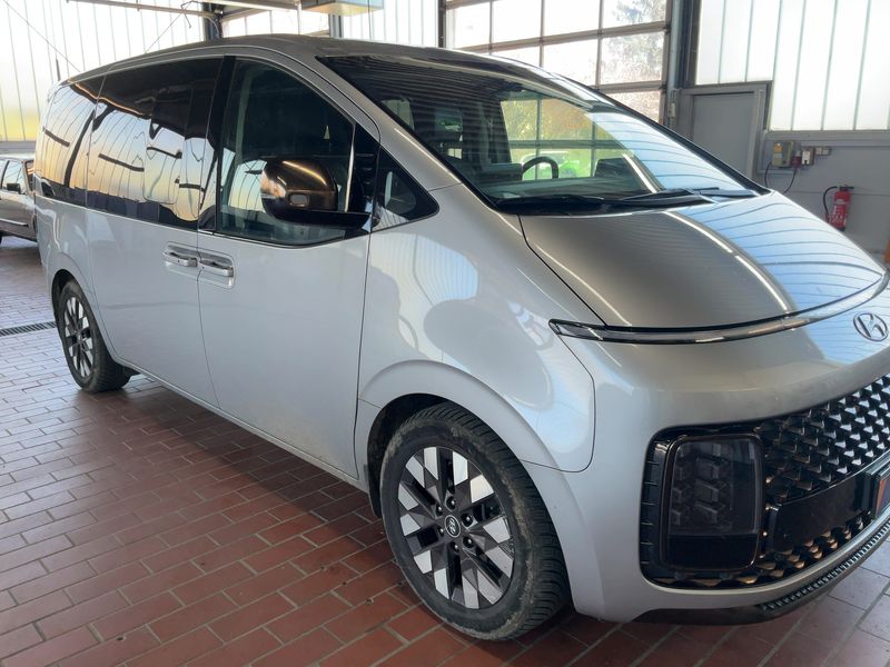 Hyundai Staria 2.2 CRDi Signature 4WD 2023 – снимка 12