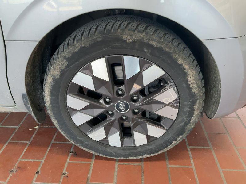 Hyundai Staria 2.2 CRDi Signature 4WD 2023 – снимка 11