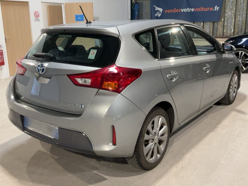 Toyota Auris 1.8 Hybrid Dynamic 2014 – снимка 8