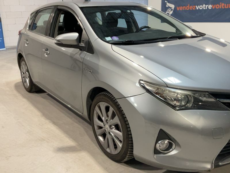 Toyota Auris 1.8 Hybrid Dynamic 2014 – снимка 12