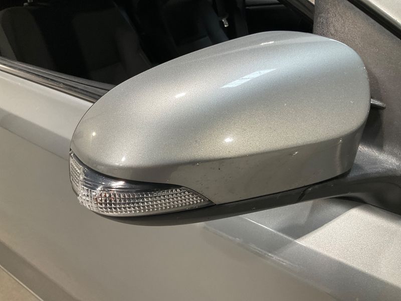 Toyota Auris 1.8 Hybrid Dynamic 2014 – снимка 22