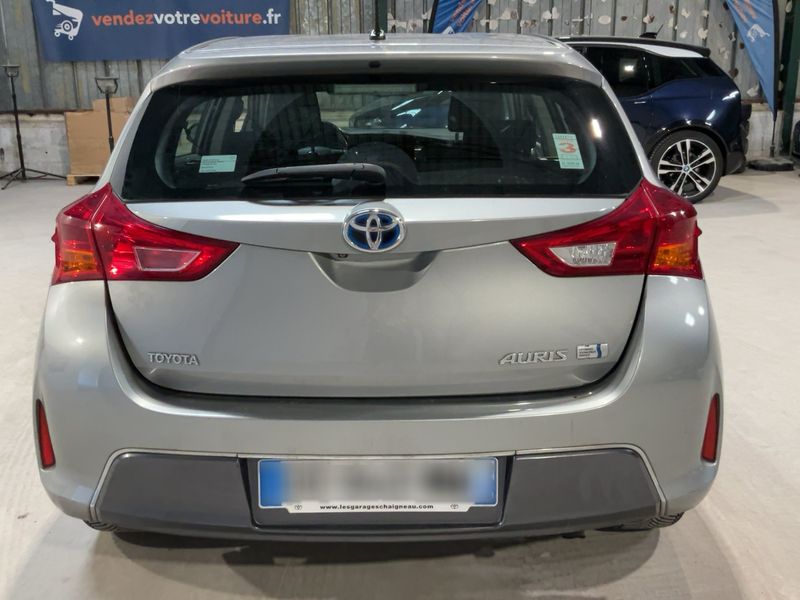 Toyota Auris 1.8 Hybrid Dynamic 2014 – снимка 7
