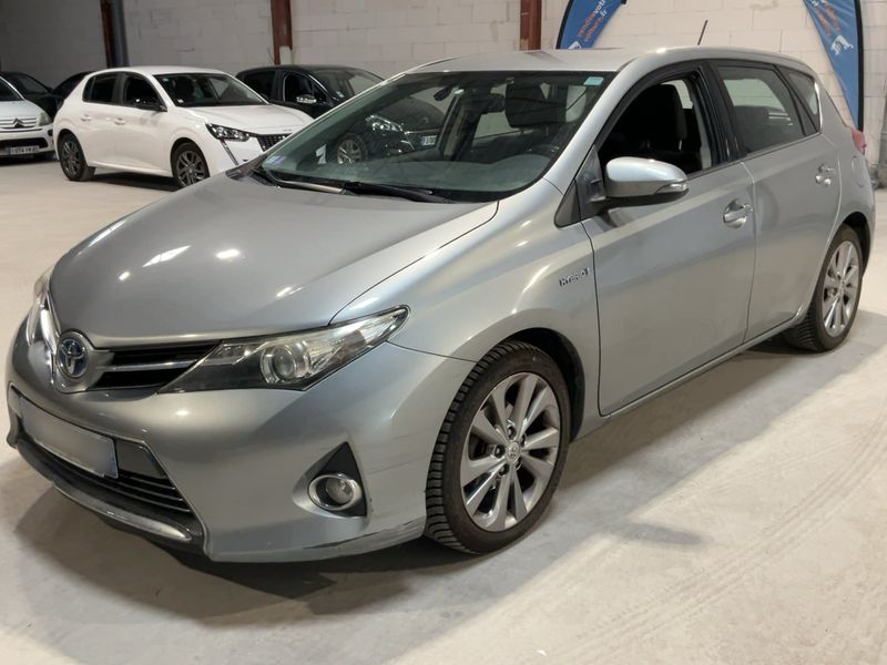 Toyota Auris 1.8 Hybrid Dynamic 2014 – снимка 1