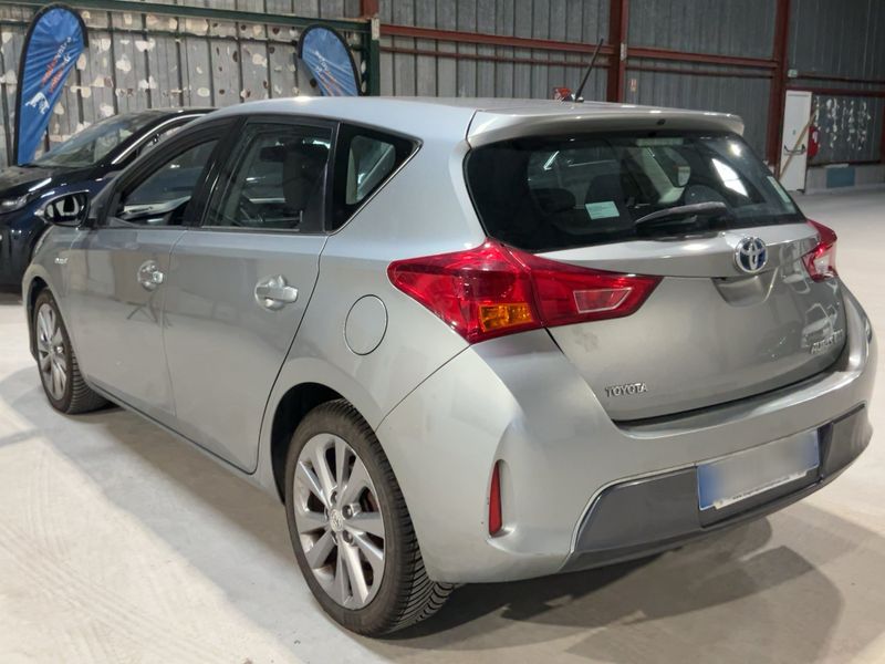 Toyota Auris 1.8 Hybrid Dynamic 2014 – снимка 6