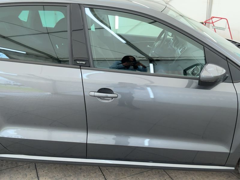 Volkswagen Polo 1.0 Allstar 2016 – снимка 10