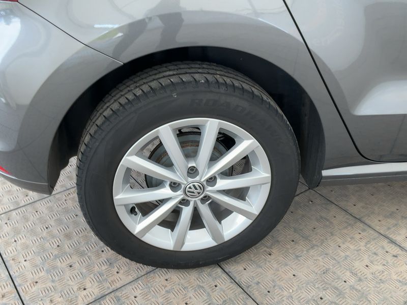 Volkswagen Polo 1.0 Allstar 2016 – снимка 9