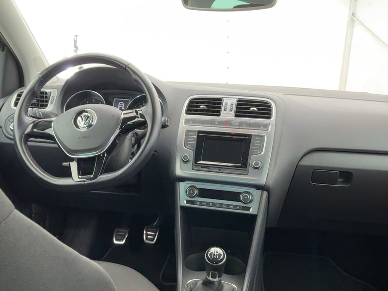 Volkswagen Polo 1.0 Allstar 2016 – снимка 17
