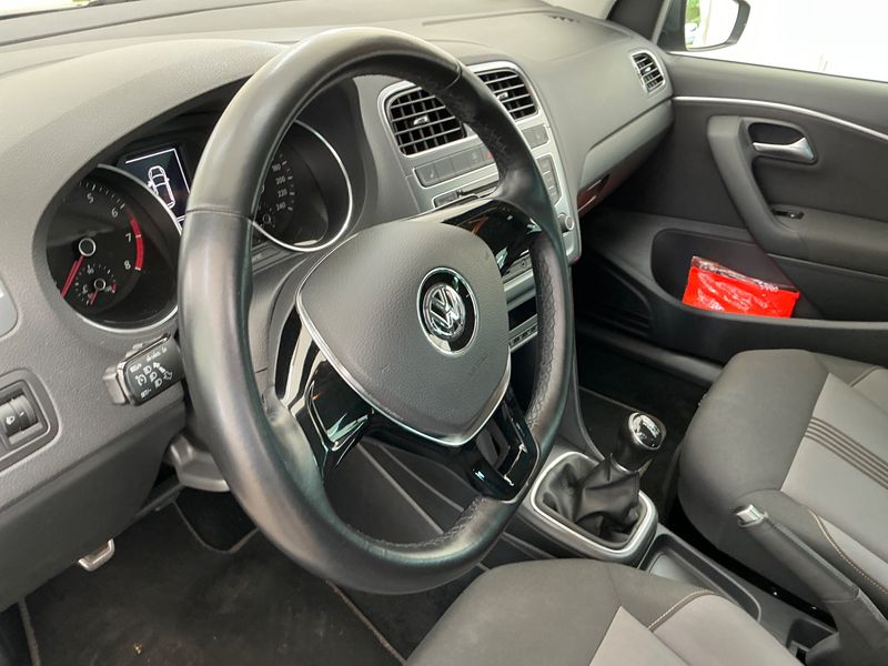 Volkswagen Polo 1.0 Allstar 2016 – снимка 23