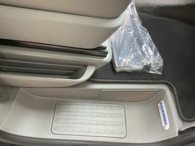 Volkswagen T5 California 2.0 TDI Comfortline Aufstelldach 4Motion 2014 – снимка 44