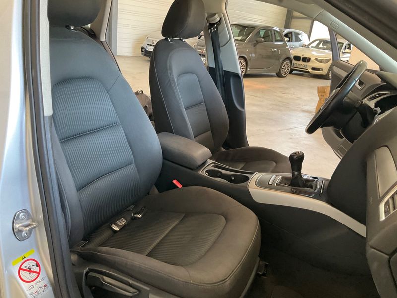 Audi A4 2.0 TDI Attraction 2011 – снимка 18