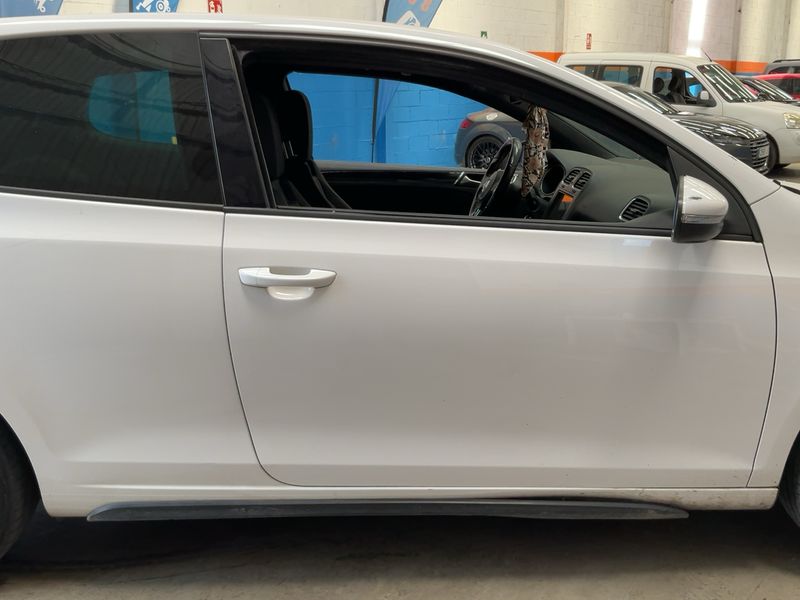 Volkswagen Golf VI 2.0 TDI GTD 2009 – снимка 10