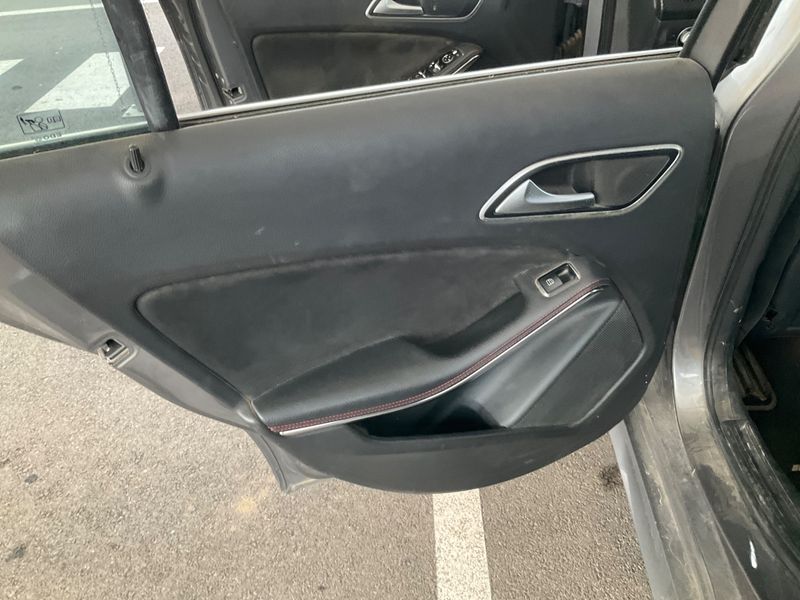 Mercedes-Benz A-Klasse A 220 CDI 4Matic AMG Sport 2014 – снимка 36