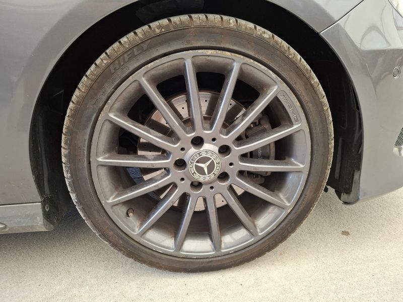 Mercedes-Benz A-Klasse A 220 CDI 4Matic AMG Sport 2014 – снимка 11