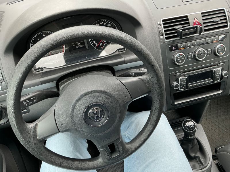 Volkswagen Touran 1.2 TSI Trendline 2014 – снимка 17