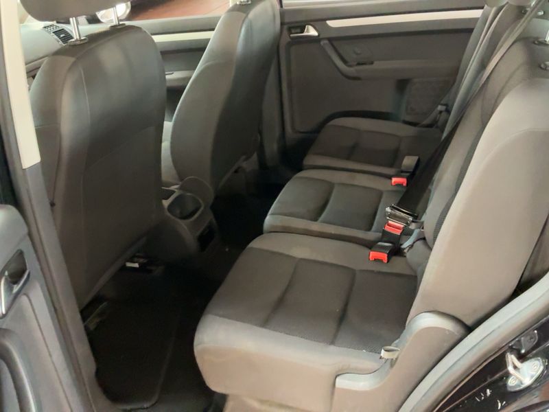 Volkswagen Touran 1.2 TSI Trendline 2014 – снимка 19