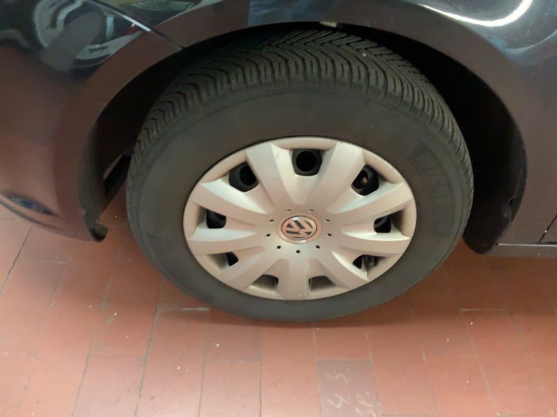 Volkswagen Touran 1.2 TSI Trendline 2014 – снимка 3