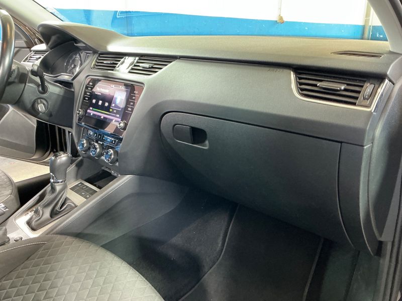Skoda Octavia 1.0 TSI Drive 2017 – снимка 30